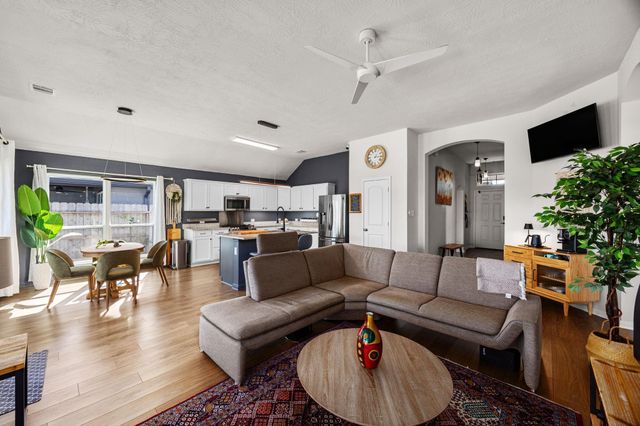 1046 Bending Trail Drive, Tomball, TX 77375