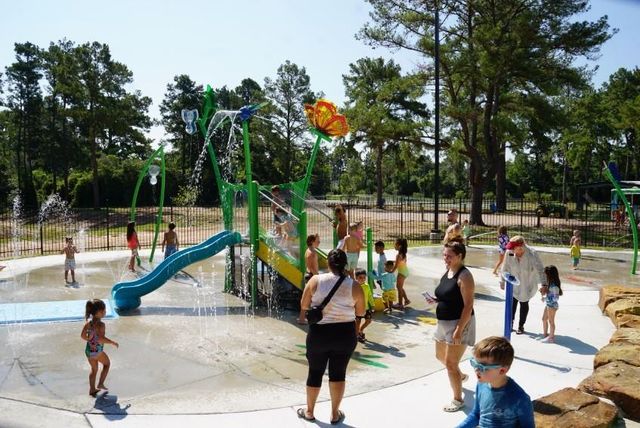 1046 Bending Trail Drive, Tomball, TX 77375