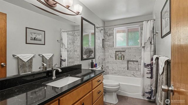 1335 N 180th Street, Shoreline, WA 98133