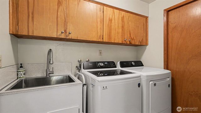 1335 N 180th Street, Shoreline, WA 98133