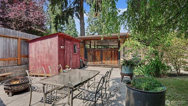 1335 N 180th Street, Shoreline, WA 98133
