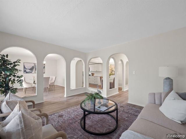 4288 LIN Drive, Sterling Heights, MI 48310