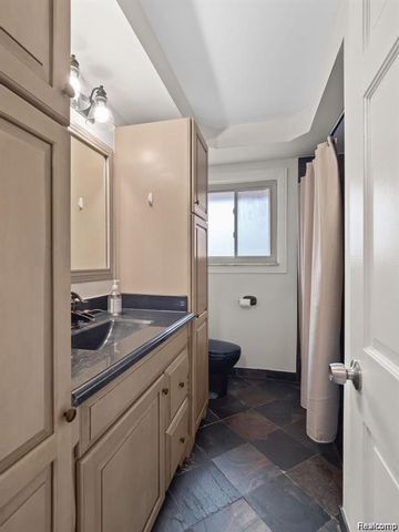 4288 LIN Drive, Sterling Heights, MI 48310