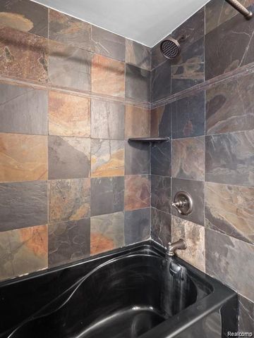 4288 LIN Drive, Sterling Heights, MI 48310