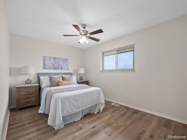 4288 LIN Drive, Sterling Heights, MI 48310