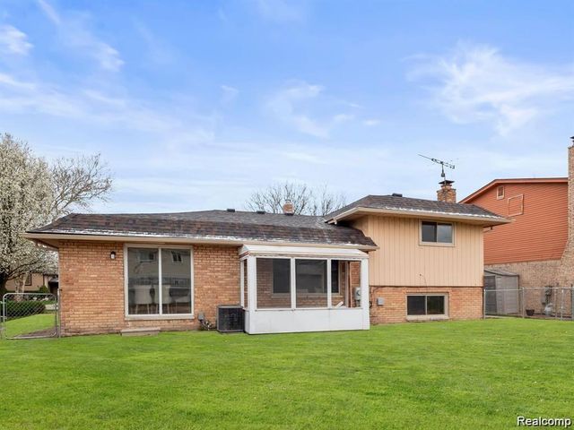 4288 LIN Drive, Sterling Heights, MI 48310