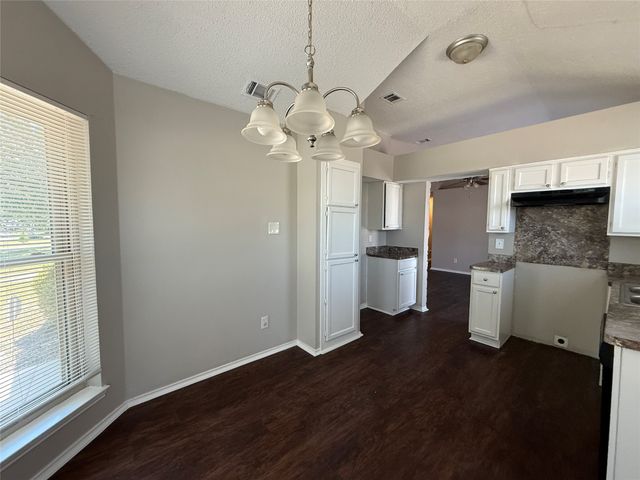 10206 Shayna Drive, Dallas, TX 75217