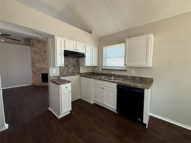 10206 Shayna Drive, Dallas, TX 75217
