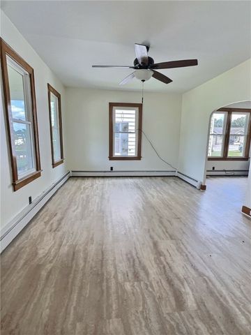 223 Emlenton St, St Petersburg, PA 16054