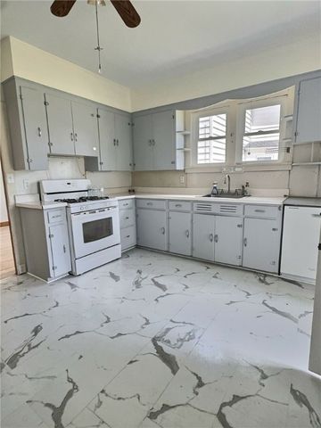 223 Emlenton St, St Petersburg, PA 16054