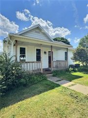 223 Emlenton St, St Petersburg, PA 16054