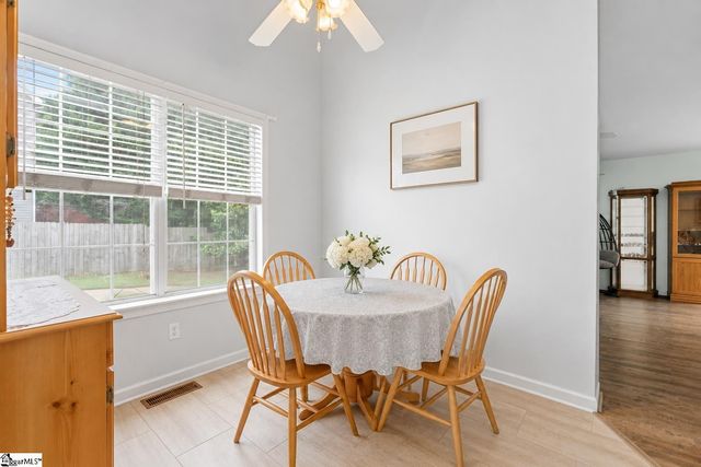 5 Lillians Lane, Greer, SC 29651