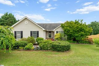 5 Lillians Lane, Greer, SC 29651