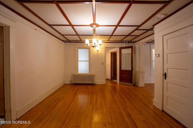 13 1st Street, Rumson, NJ 07760