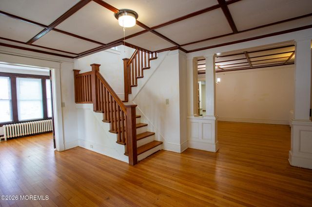 13 1st Street, Rumson, NJ 07760