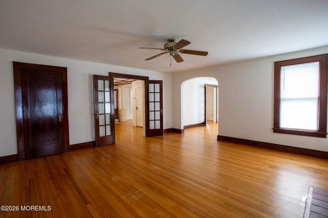 13 1st Street, Rumson, NJ 07760