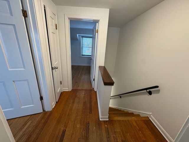 1892 White Street, Des Plaines, IL 60018