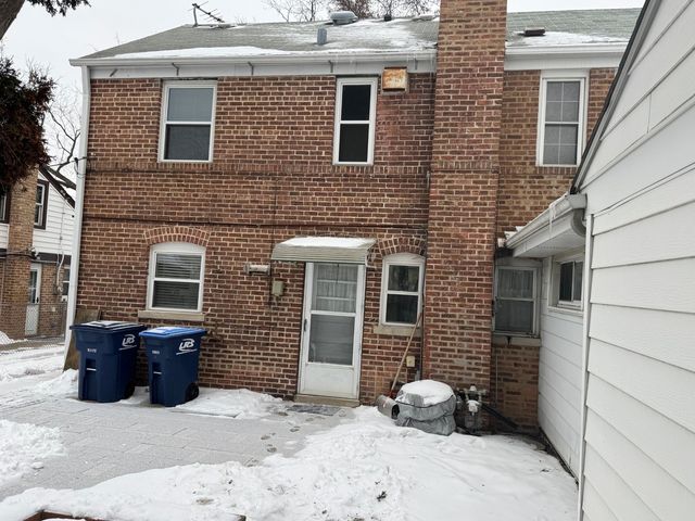 1892 White Street, Des Plaines, IL 60018