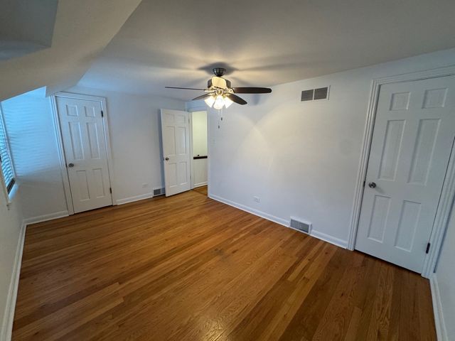 1892 White Street, Des Plaines, IL 60018