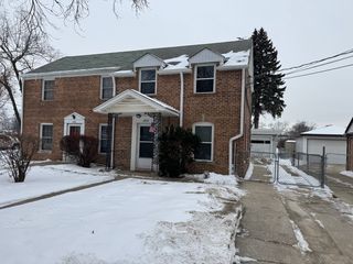 1892 White Street, Des Plaines, IL 60018