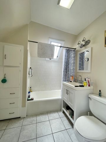 94 Saint Andrew 3, Boston, MA 02128