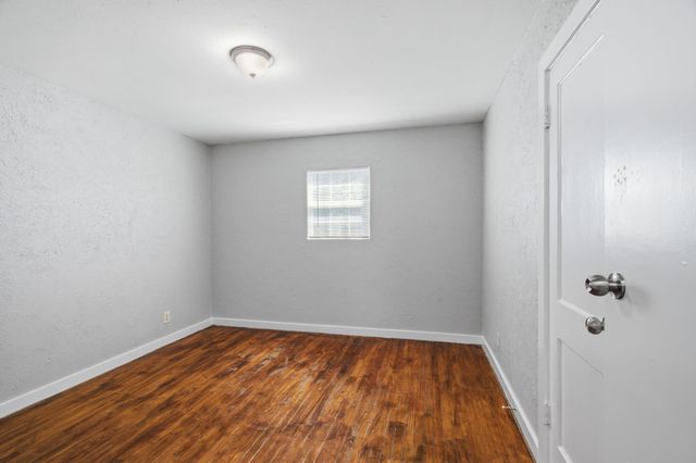 2529 Shropshire Street, Fort Worth, TX 76105