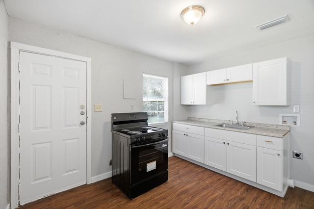 2529 Shropshire Street, Fort Worth, TX 76105