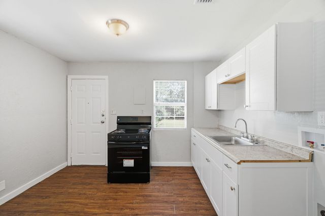 2529 Shropshire Street, Fort Worth, TX 76105