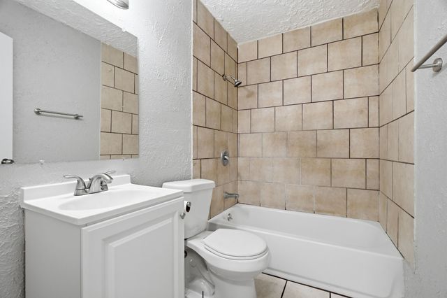 2529 Shropshire Street, Fort Worth, TX 76105