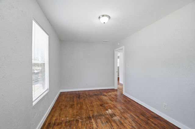 2529 Shropshire Street, Fort Worth, TX 76105