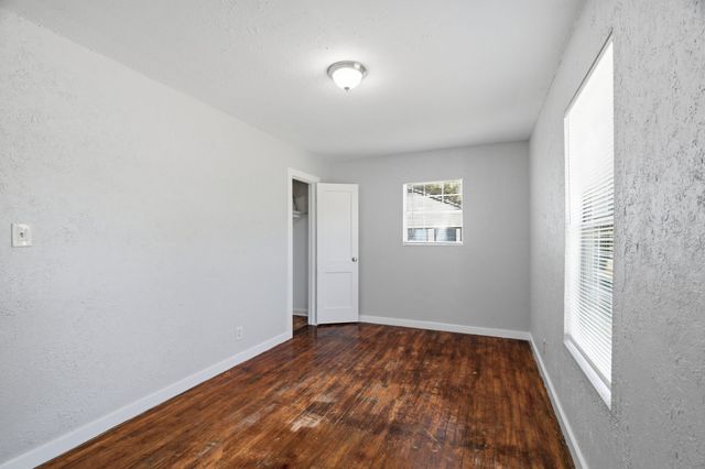 2529 Shropshire Street, Fort Worth, TX 76105