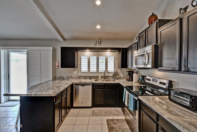 9164 W LUDLOW Drive, Peoria, AZ 85381