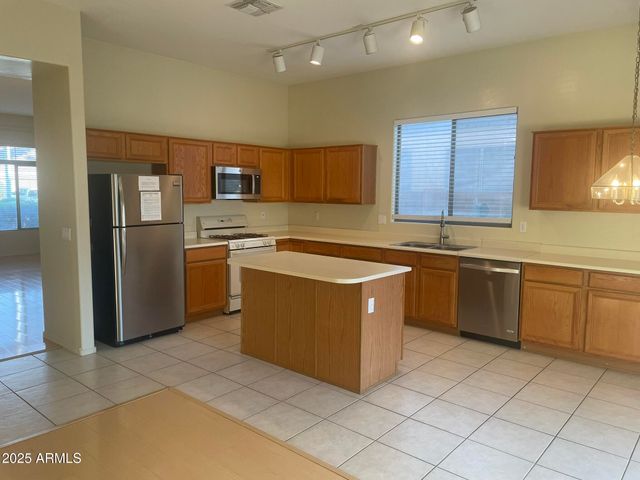 2165 W OLIVE Way, Chandler, AZ 85248