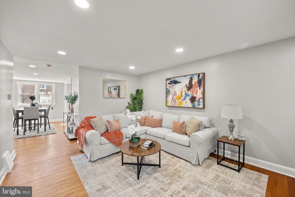 1350 KIMBERLY DR, Philadelphia, PA 19151