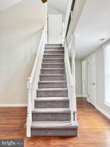 1 FOXBOROUGH CT, Medford, NJ 08055