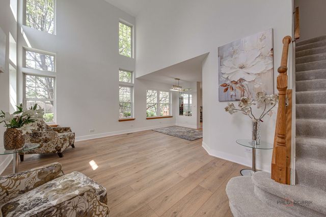 2944 Oak Court 2944, Schaumburg, IL 60193