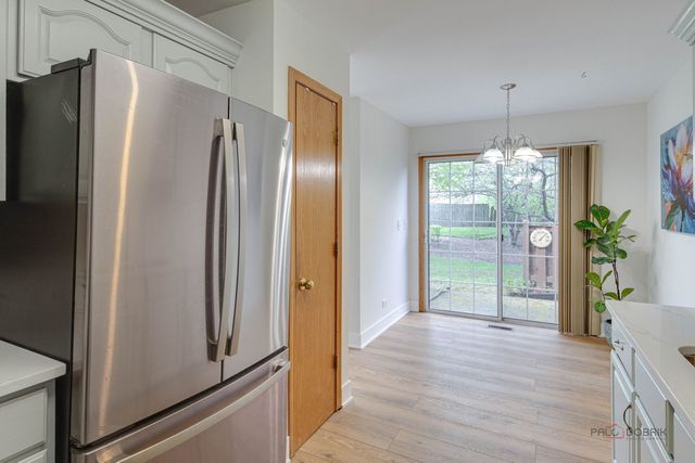 2944 Oak Court 2944, Schaumburg, IL 60193