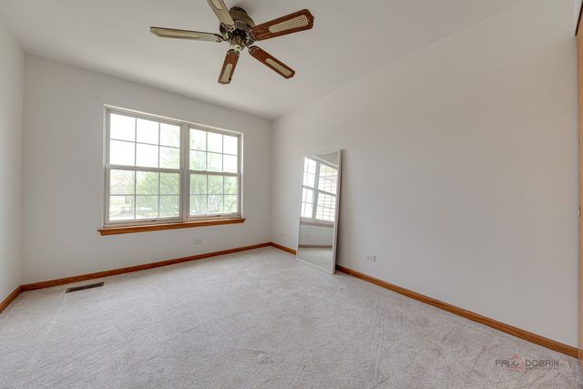 2944 Oak Court 2944, Schaumburg, IL 60193