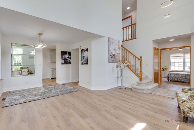 2944 Oak Court 2944, Schaumburg, IL 60193