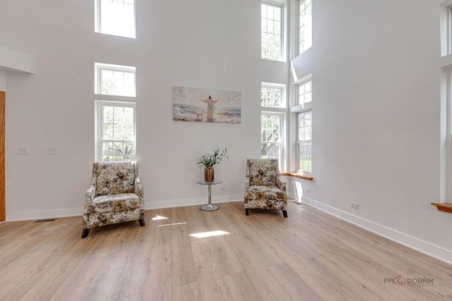 2944 Oak Court 2944, Schaumburg, IL 60193