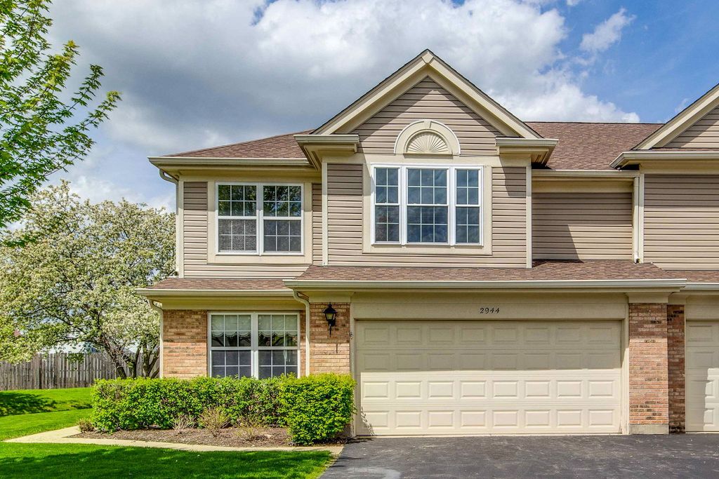 2944 Oak Court 2944, Schaumburg, IL 60193