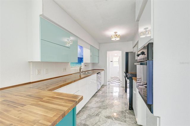 6311 2ND AVENUE W, Bradenton, FL 34209