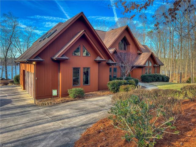 2288 Rocky Cove Lane, Denton, NC 27239