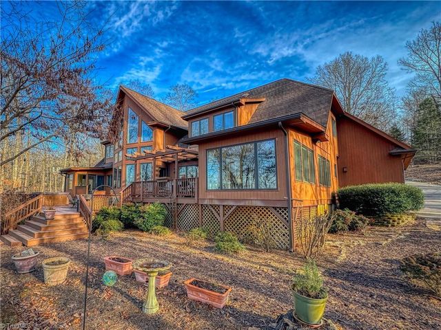 2288 Rocky Cove Lane, Denton, NC 27239