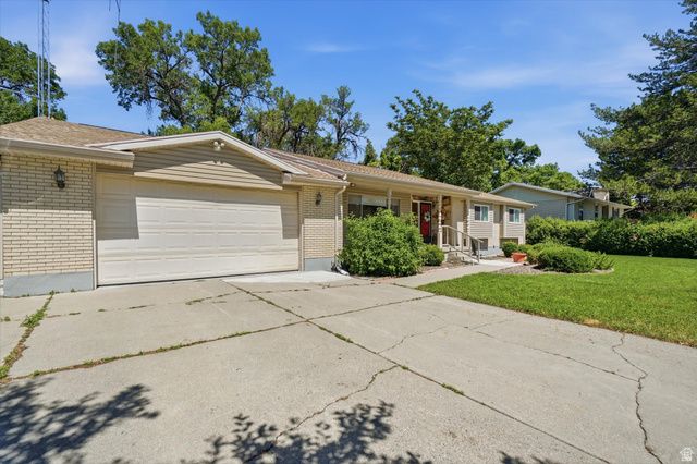 2570 W BLAKE DR, Taylorsville, UT 84129