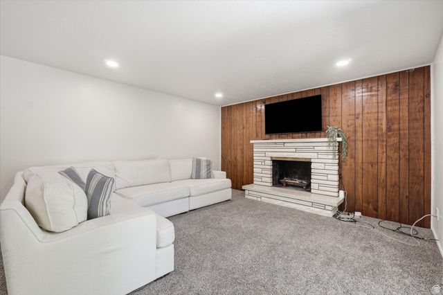 2570 W BLAKE DR, Taylorsville, UT 84129