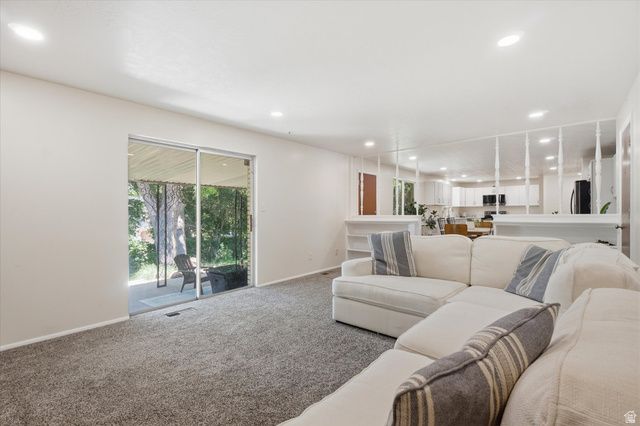 2570 W BLAKE DR, Taylorsville, UT 84129