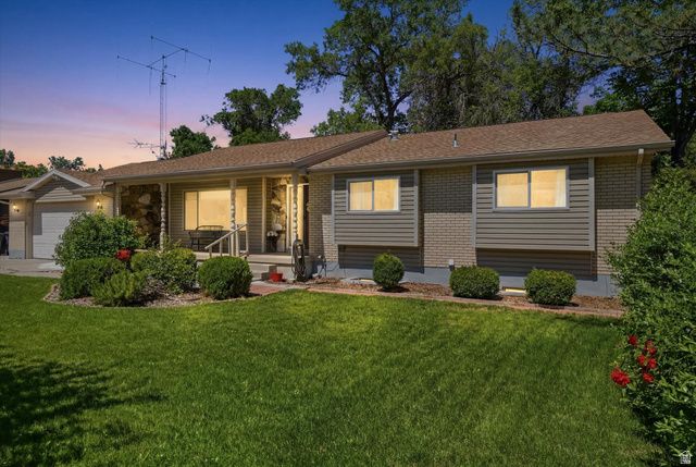 2570 W BLAKE DR, Taylorsville, UT 84129