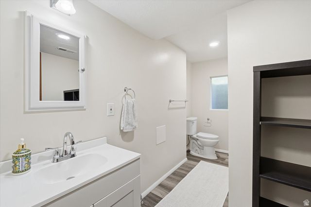 2570 W BLAKE DR, Taylorsville, UT 84129