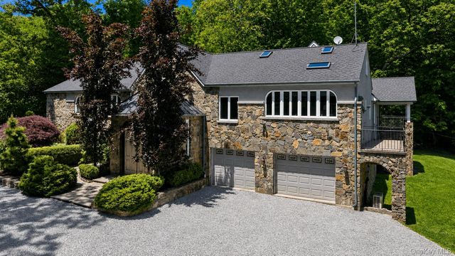 481 Mount Airy Road E, Croton-on-hudson, NY 10520